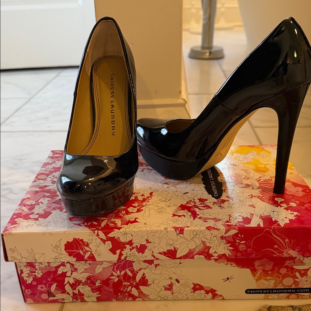 Chinese Laundry Glossy Black Platform Heels